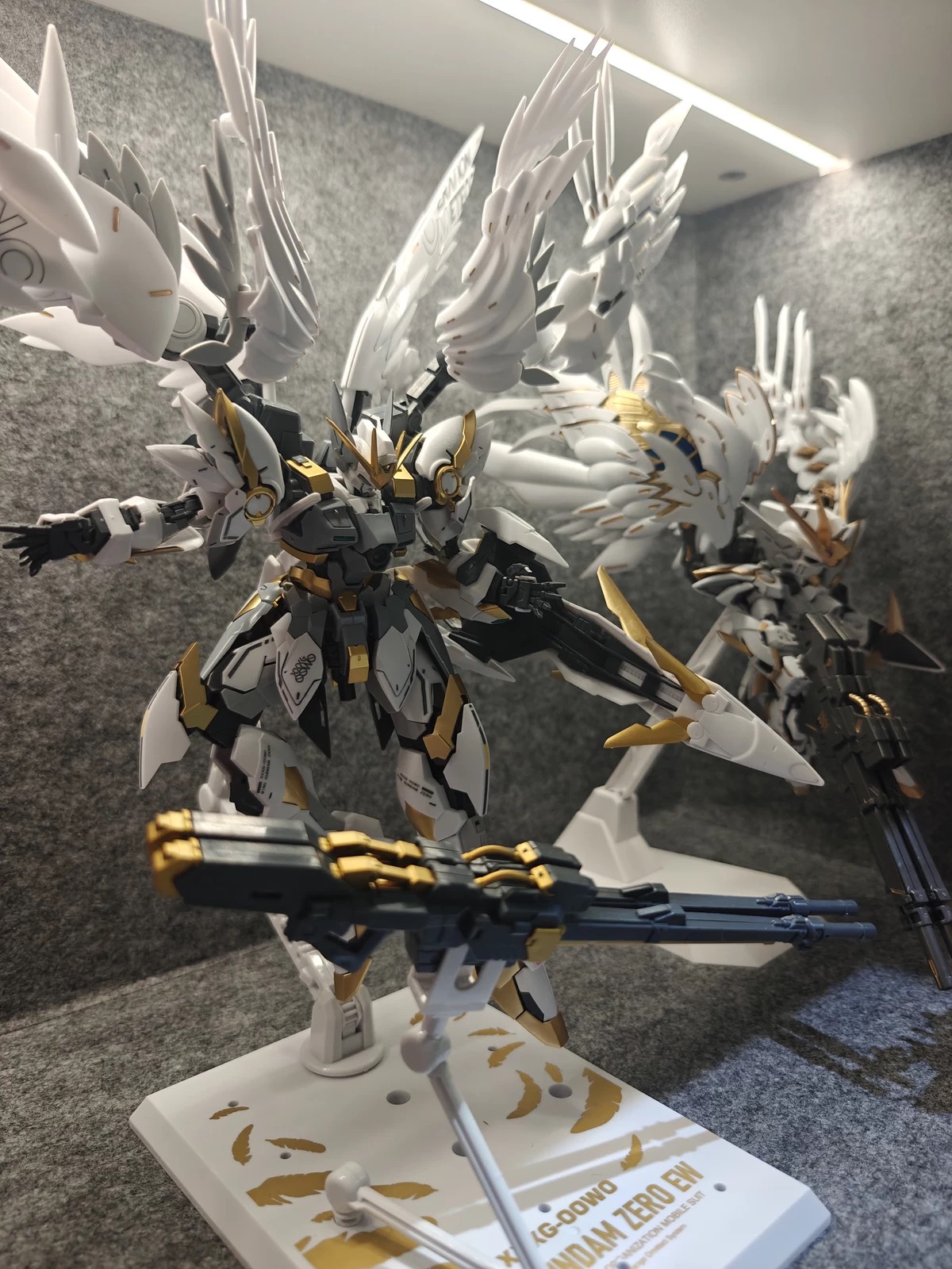 Metallic Spray Paint - 金属スプレーペイントモデル着色油絵具カラフルなプレミックス希釈不要フィギュア軍事用3Dプリンターパーツ100ML